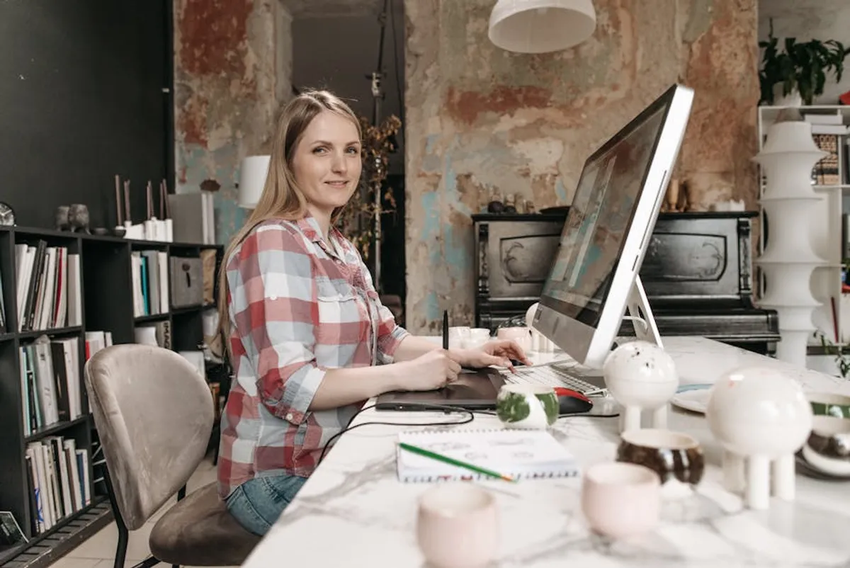 Artist Bio Examples for Creative Portfolios