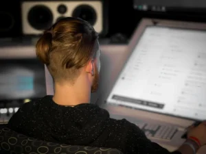 How to Create a Studio Tour Post