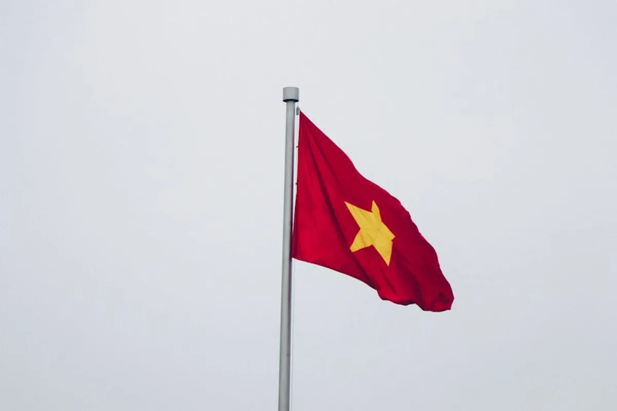 Red Flag With White Cross: Meaning, Style, History, and Visual Guide